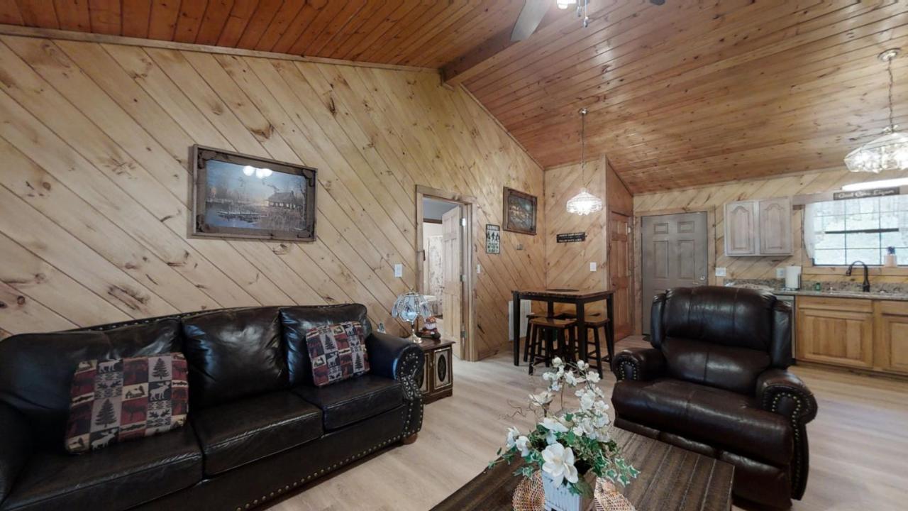 Little Mountain Hideaway Cabin Pigeon Forge Exterior photo